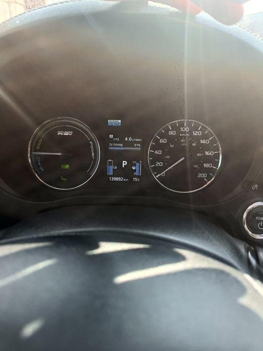 Outlander PHEV  2019р