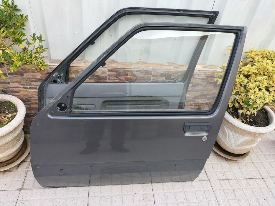 Renault 5 Portas frente completas.