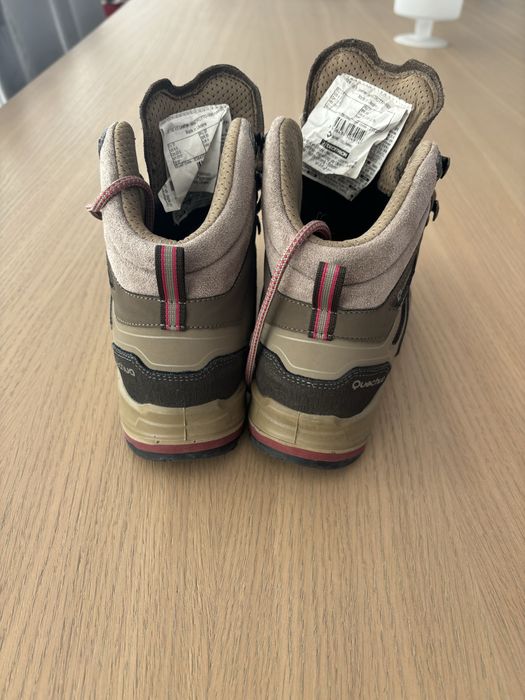 Botas TREK waterproof Quechua T37