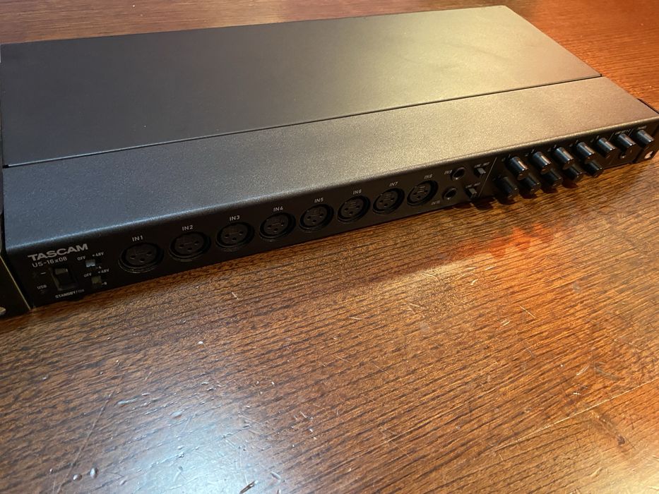 Tascam 16x08 (interface de estudio)