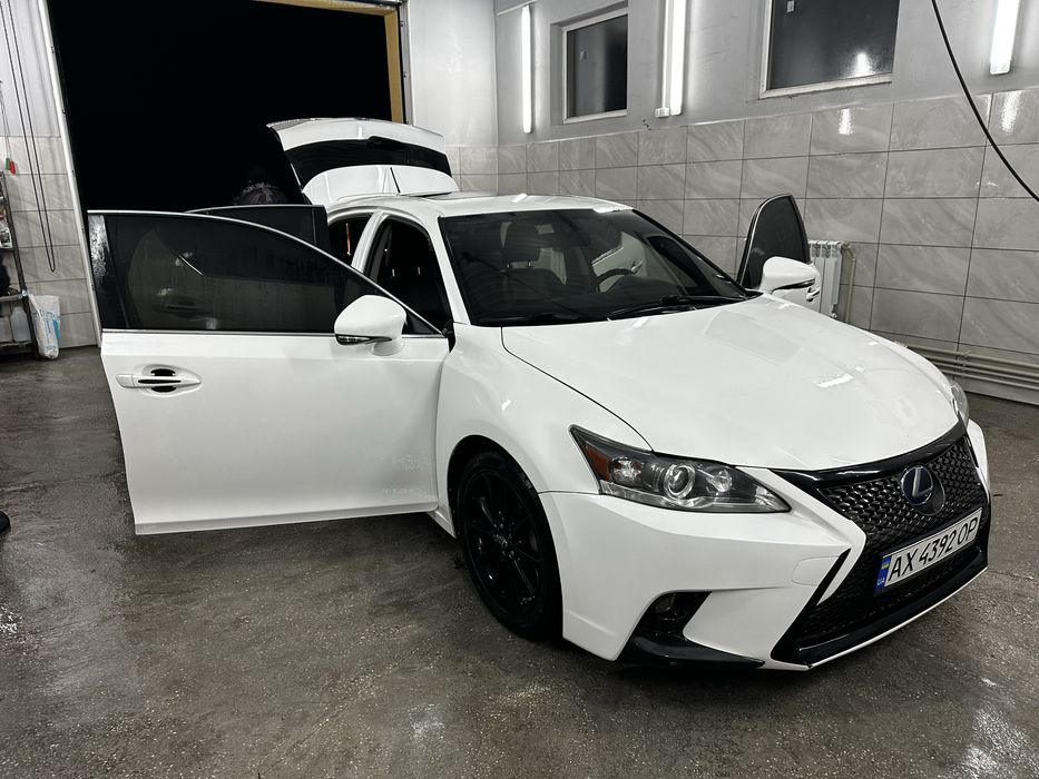 Лексус гибрид ст200