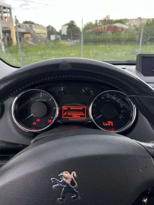 Продається Peugeot 5008