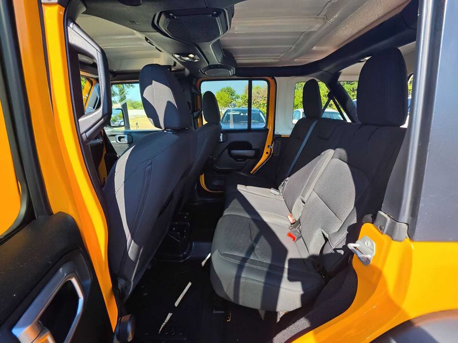 Jeep Wrangler      2021