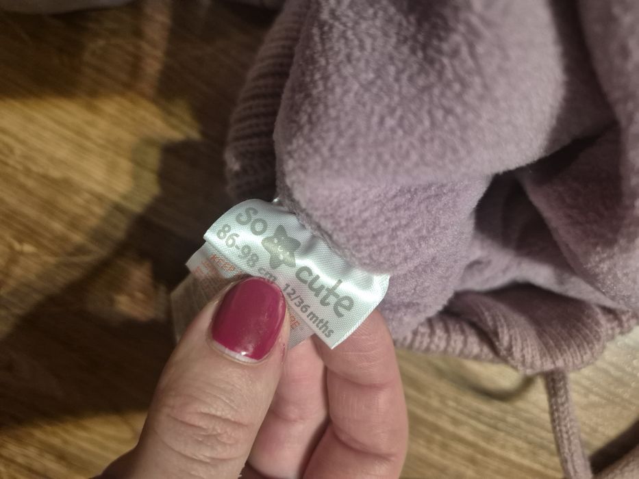 Czapki i rekawiczki dla dziewczynki
