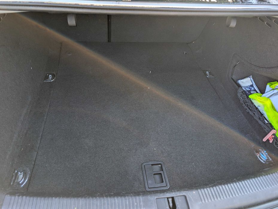 Audi A4 sedan srebrny 2.0 TFSI