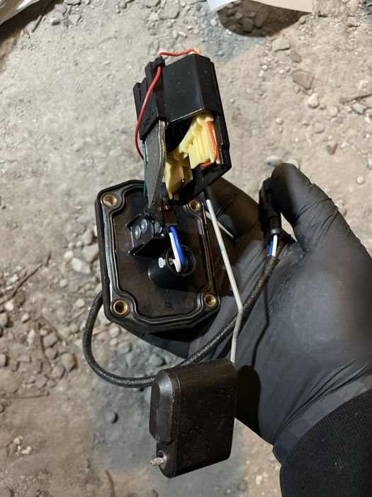 Датчик рівня палива Ducati Diavel 1260