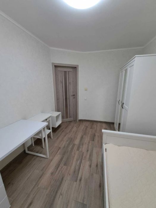 Продам видову, 3-и к/к 99 м2, 2008 р/з в Ковалівці.