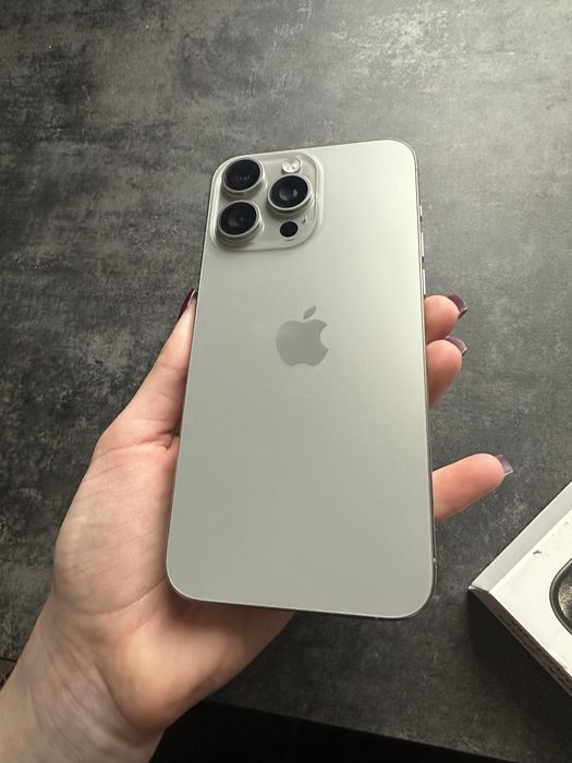 Iphone 15 Pro Max 256gb natural titanium