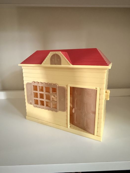 Sylvanian Families Carry Cottage