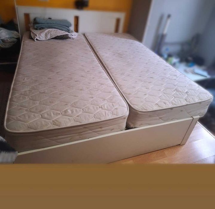 Cama de Casal (com colchão)