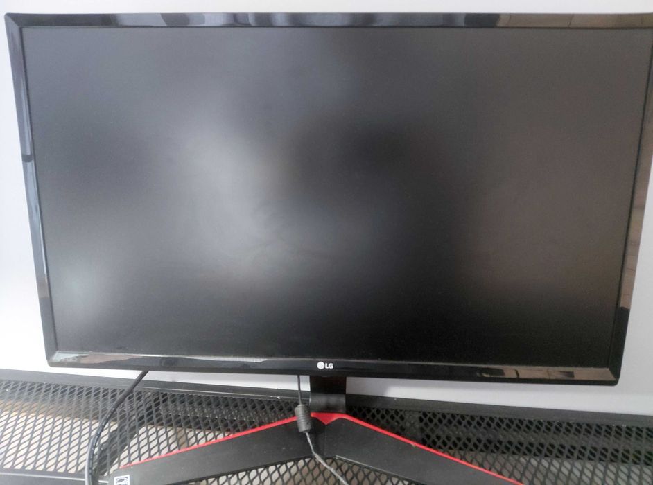 Komputer Ryzen 5700X\RX 6600 XT\32 GB RAM\Dysk 512 GB+ 2TB+ monitor