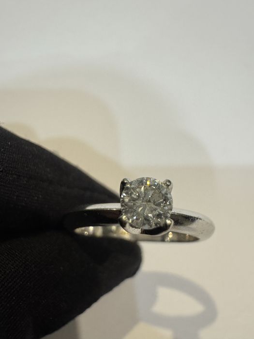 Золотое кольцо с бриллиантом Сова