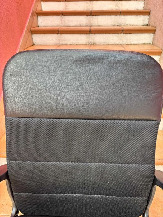 Cadeira de Escritório Ergonómica Preta – Confortável e em Excelente Estado