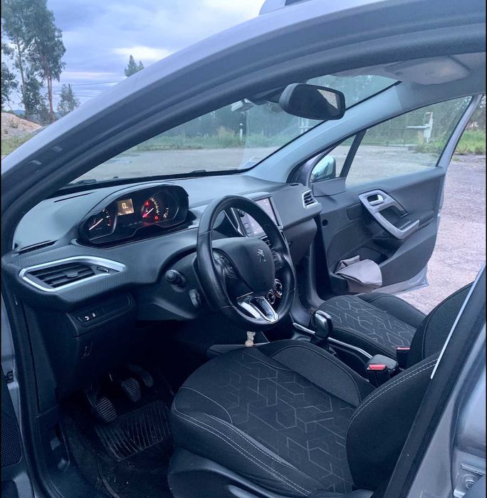 Peugeout 2008 1.2 PURETECH