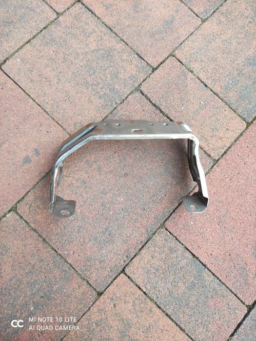 Konsola środkowa/tunel Suzuki