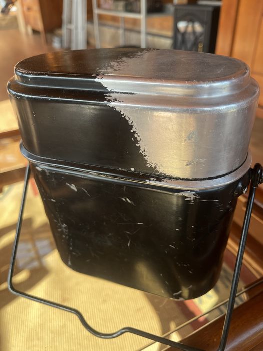 Antiga marmita/gamela militar