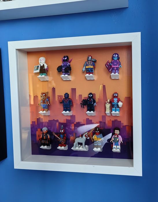 Ramka na minifigurki LEGO z serii CMF - Across the spider verse