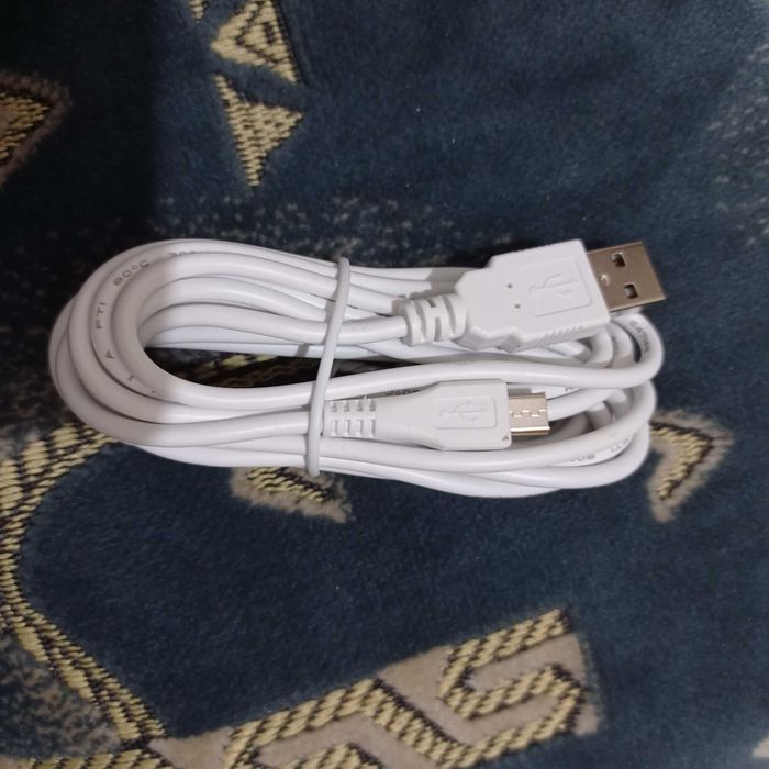 Разные зарядные шнуры