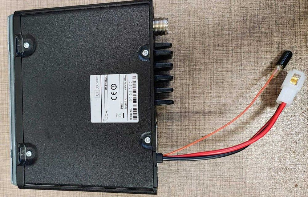 Radiotelefon przewoźny Icom IC-F5062D Q1 PMR VHF – Uszkodzony / Na części