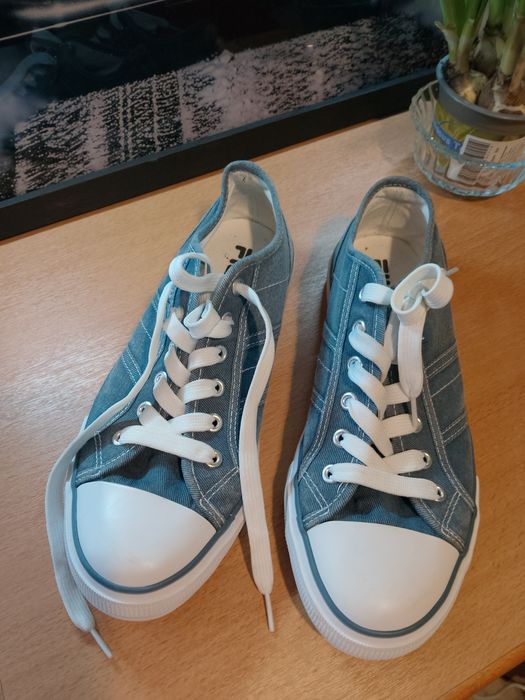 Кеди FILA, розмір 40, нові