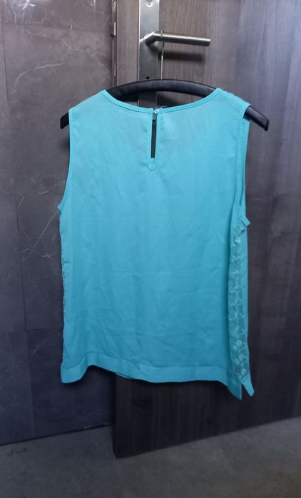 Blusa tamanho L   .