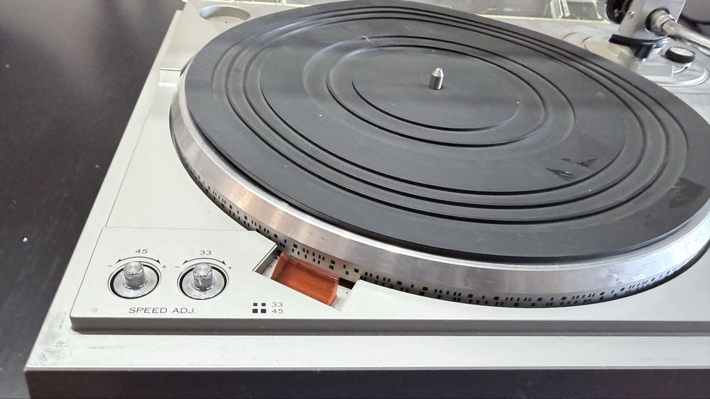 Gira discos Kenwood KD2100