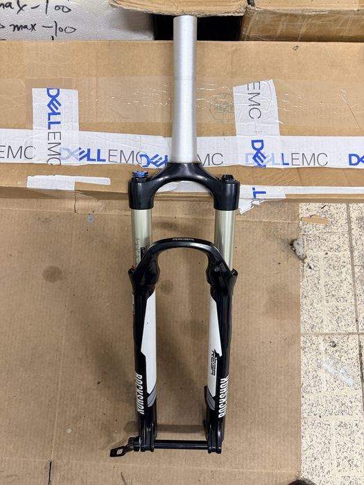 Suspensão RockShox Reba 29”