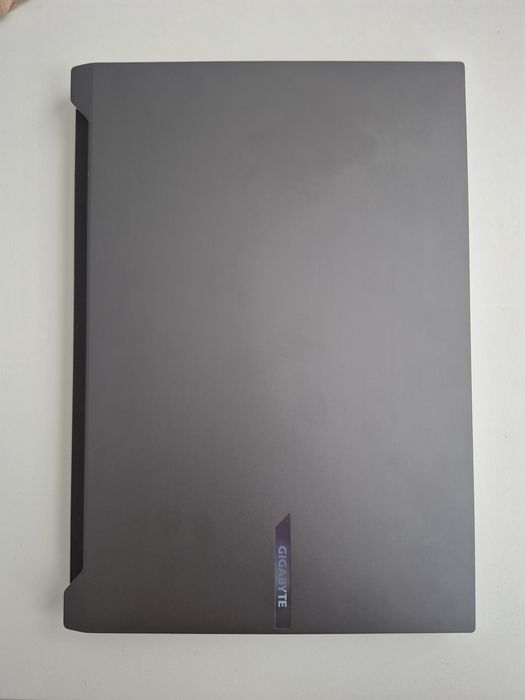 Laptop Gigabyte AERO X16 Ryzen AI 7 350/16GB/1TB/WIN11/RTX 5060 165Hz
7 350/16GB/1TB/W11 RTX5060 165Hz 
szary