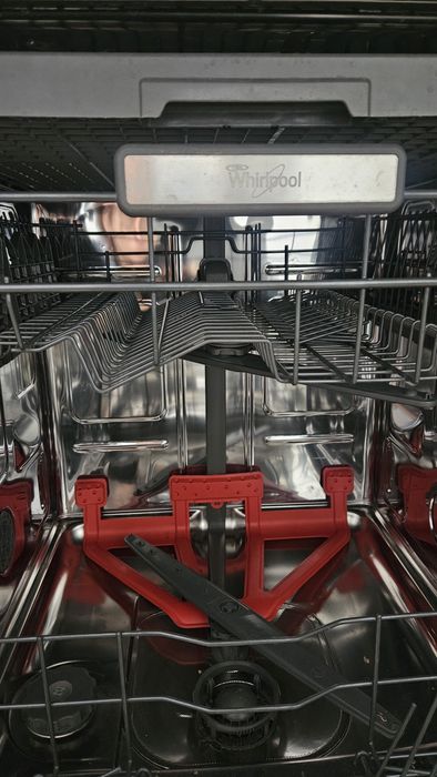 Sprzedam używaną zmywarkę Whirlpool ADG8710