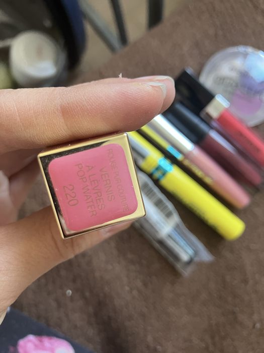 Yvs yves Saint Laurent blyszczyk pomadka nowa