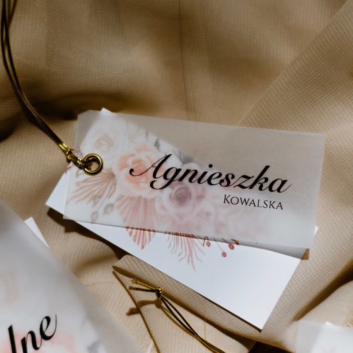 Winietki na stół weselny z suszonymi kwiatami i kalką BOHO BEIGE