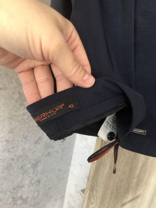 Жіноча блузка в стані нової речі.