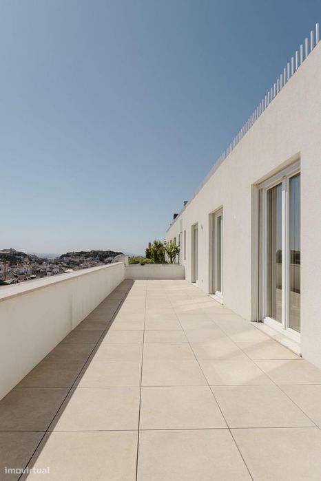 Penthouse T5 com vista, Campo Mártires da Pátria, Lisboa