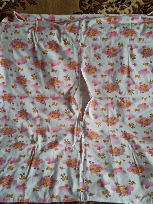 Пододеяльник,простыни детские,б/у.