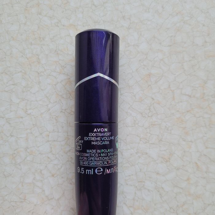 Exxtravert tusz do rzęs Avon
