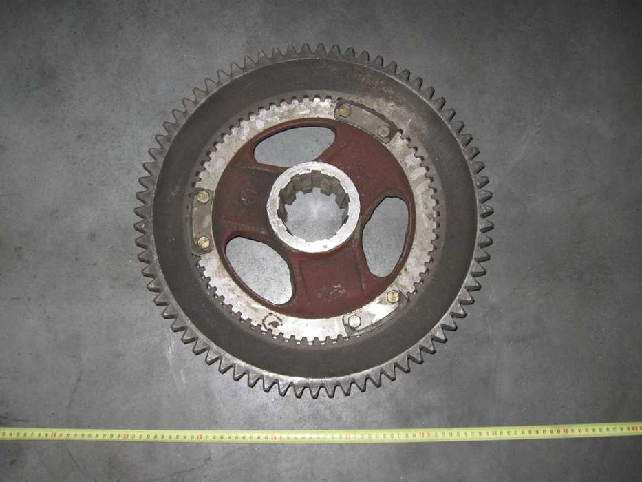 79.39.011  Шестерня ведомая со ступицей