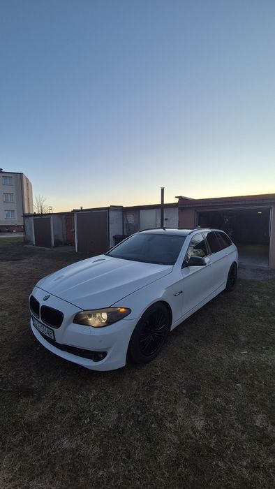BMW F11 525xdrive automat/2012r/duża navi