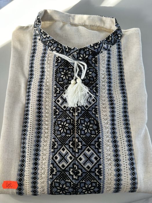 Вишиванки ручноі роботи