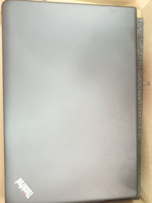Ноутбук Lenovo ThinkPad E560