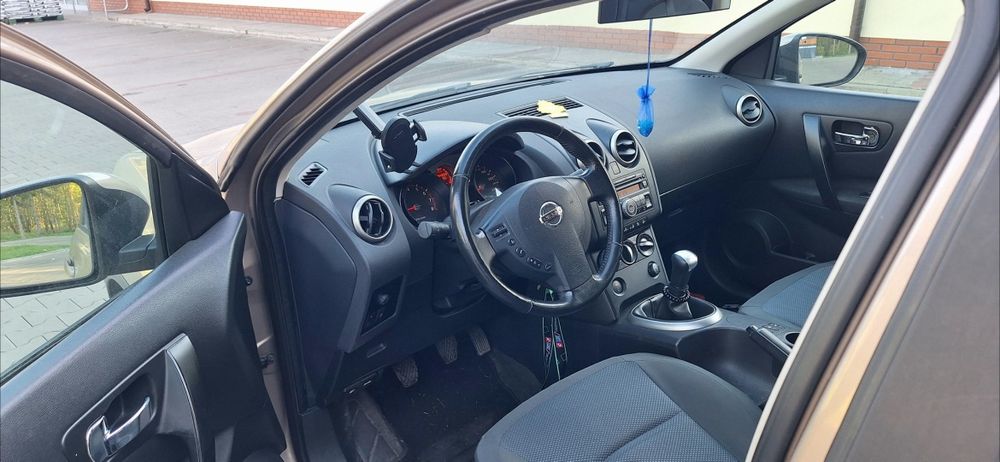 Nissan Qashqai 1.6 benzyna 2008
