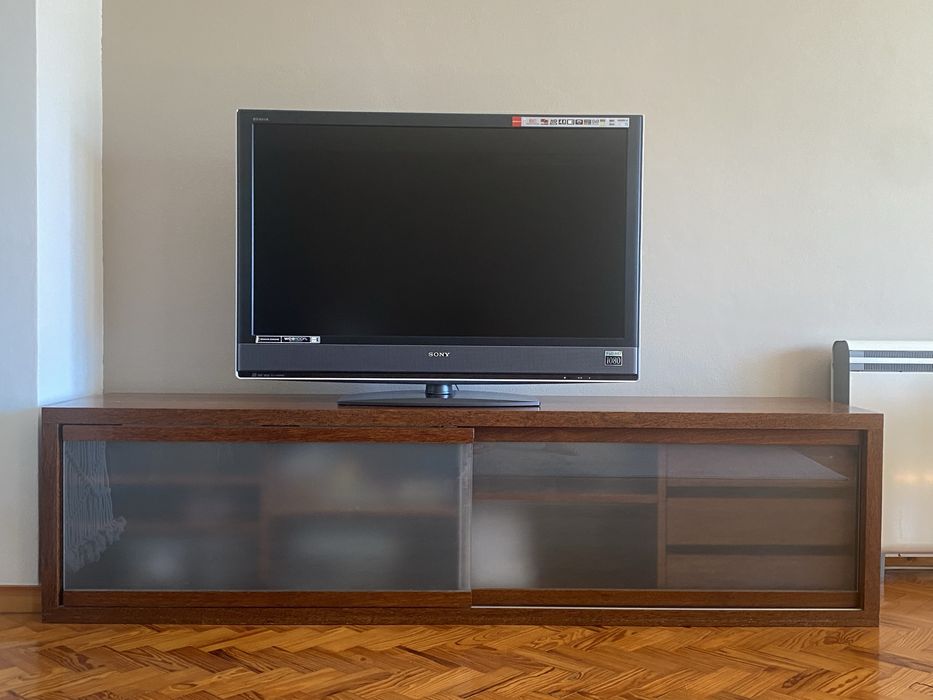 Móvel de TV em sucupira maciça – feito por medida – 215 cm