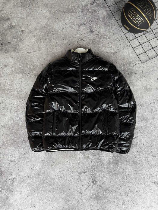 Зимова куртка Nike