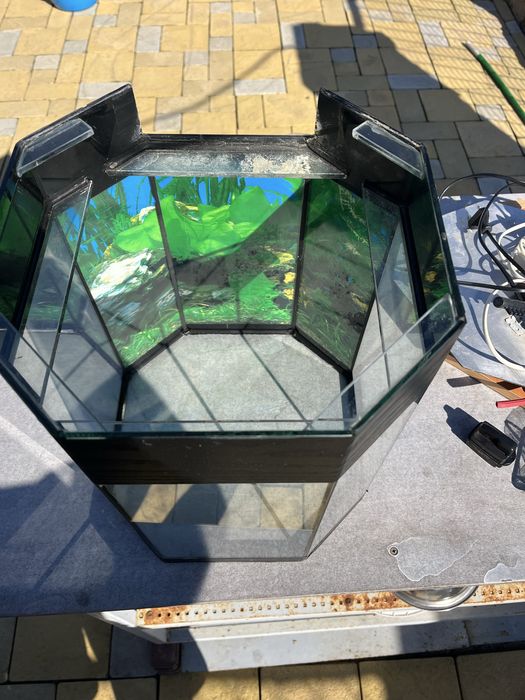 Продам б/у акваріум