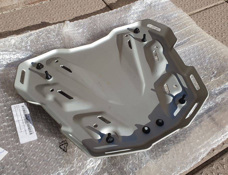 Base/suporte universal Givi Trekker outback