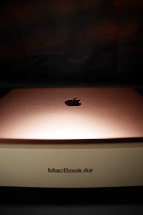 macbook air 13" M1 256GB - bateria 96% - dourado