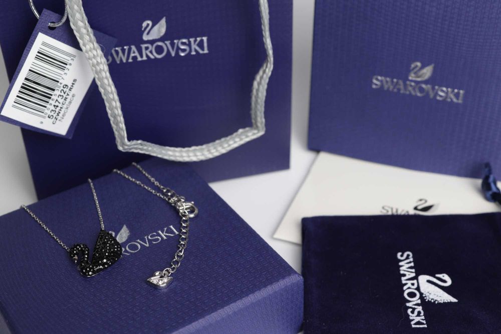 Swarovski підвіска чорний лебідь