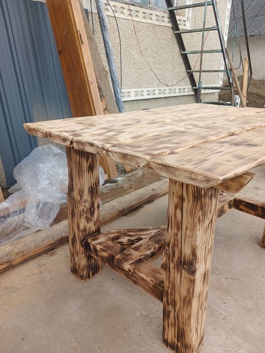 Продається столик в альтанку,ручної роботи,900×1200+750,масивно див...