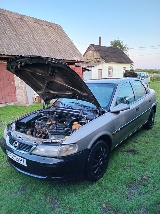 Запчастини до авто Опель вектра