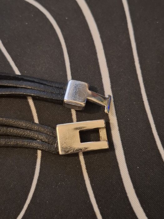 Pulseira tiras de couro