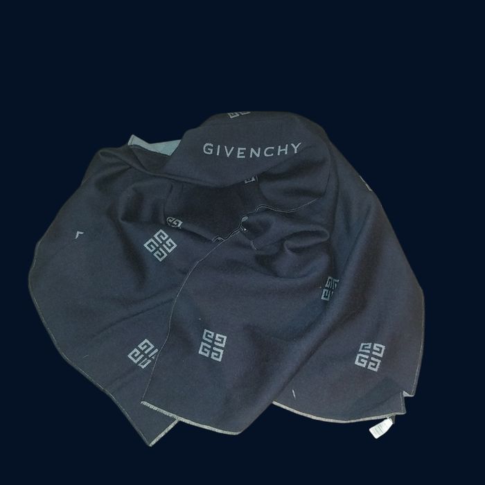 Szalik unisex Givenchy